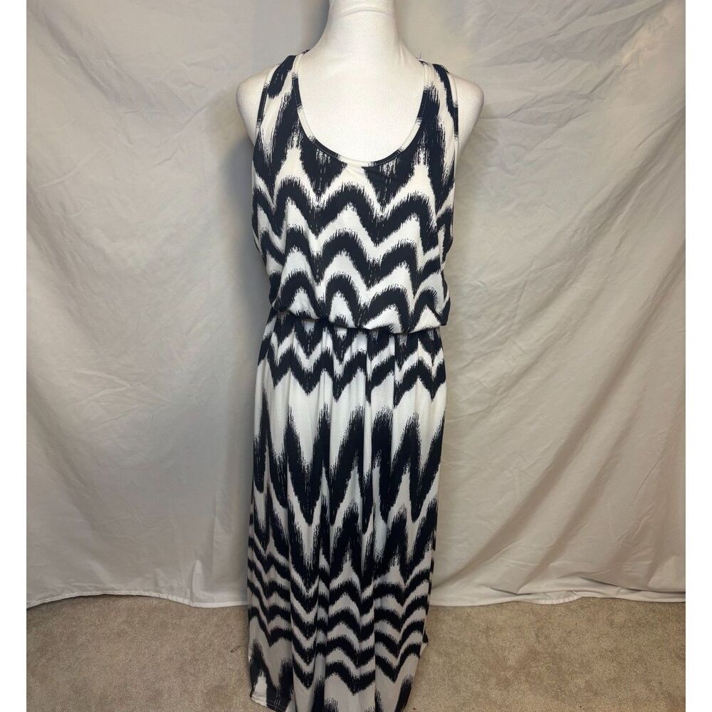 Magic Black and White Pattern Stretch Sleeveless Maxi Dress Stylish
